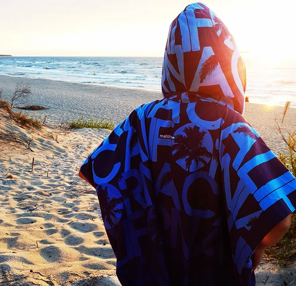 Poncho à capuche surf et plage Adulte California Bue – Image 3